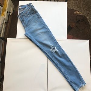 LEVI’s 710 SUPER SKINNY jeans | 26